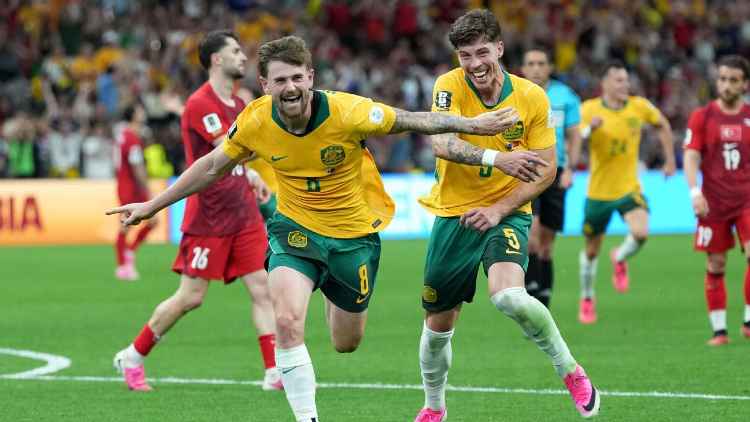 Australia amarga el debut de Turquía, lo vence 2-0