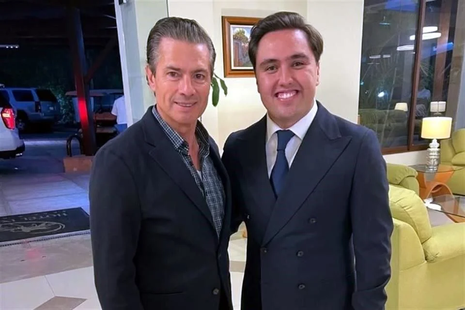 Enrique Peña Nieto fue captado en el lobby del Hotel Ixtapan