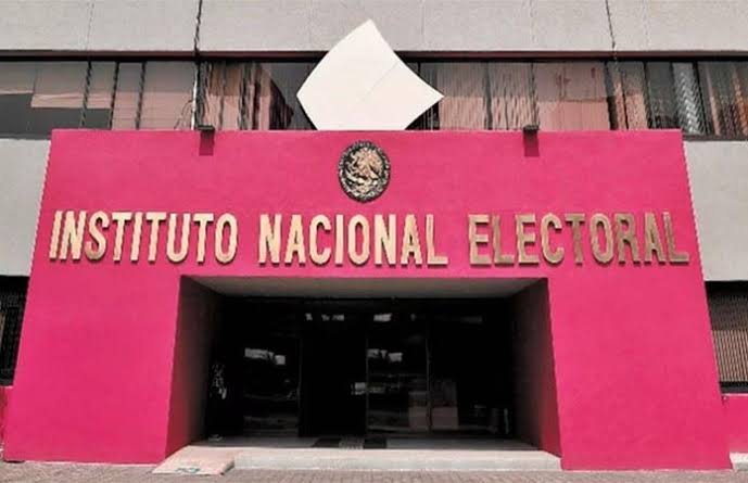 INE multa con millones a Morena, MC y PVEM