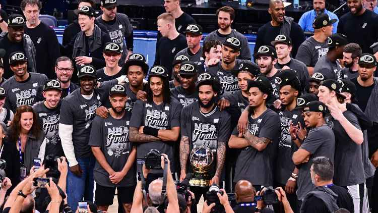 Spurs gana a Thunder y va a las Finales de la NBA contra Knicks