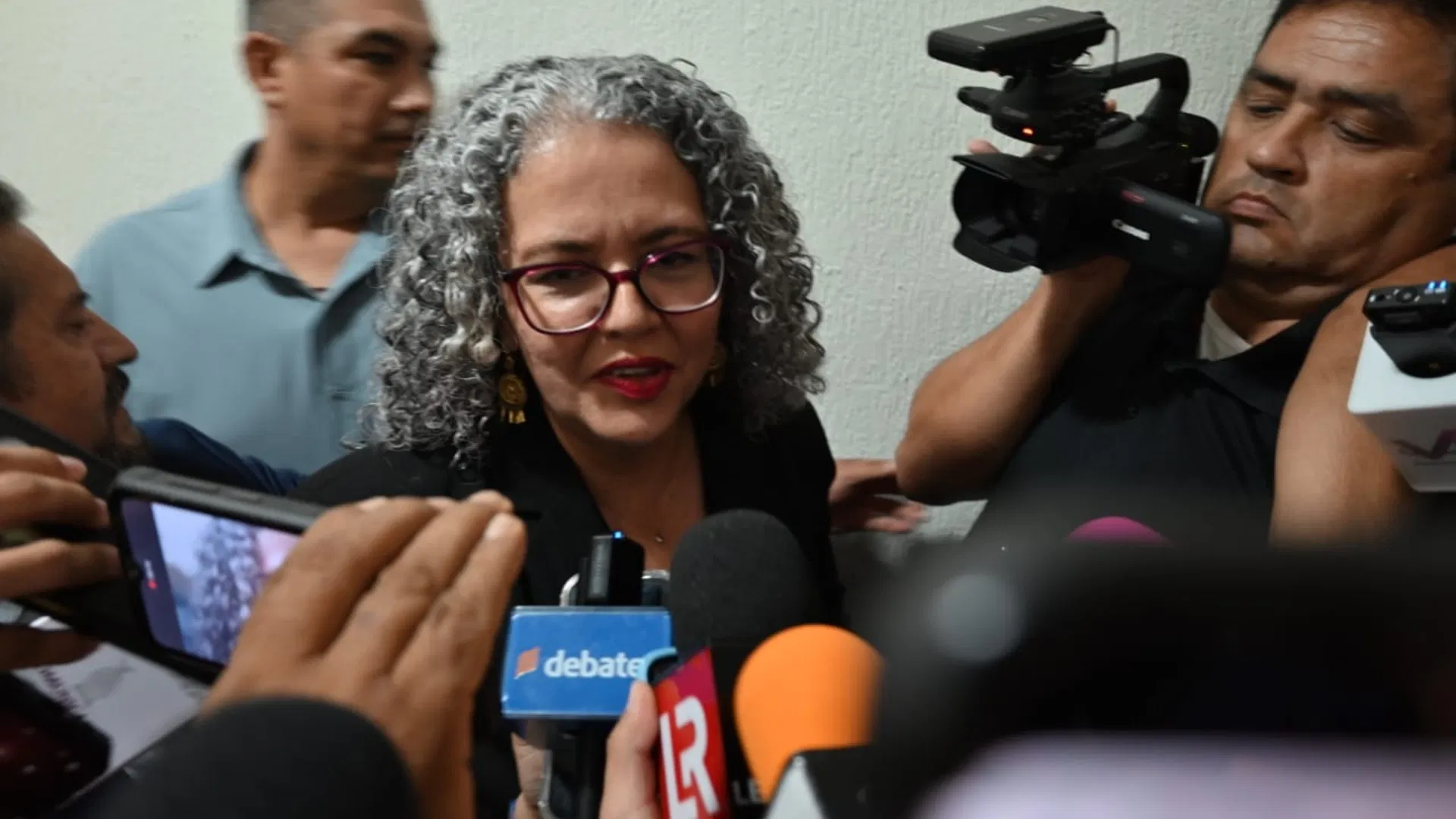 Nueva gobernadora de Sinaloa hará "revisión" del gabinete
