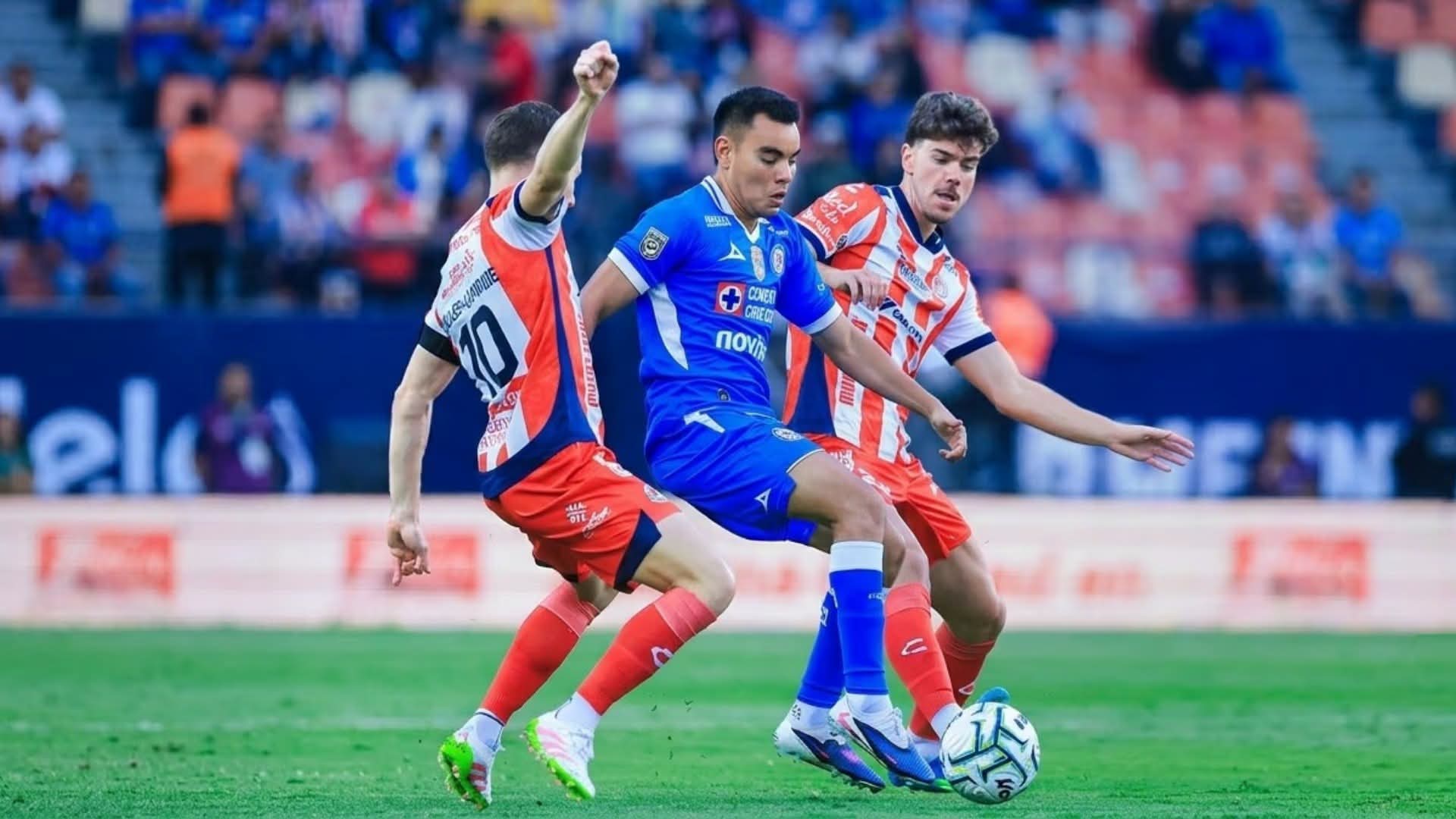 Cruz Azul remonta y vence 3-2 al Atlético de San Luis en su debut