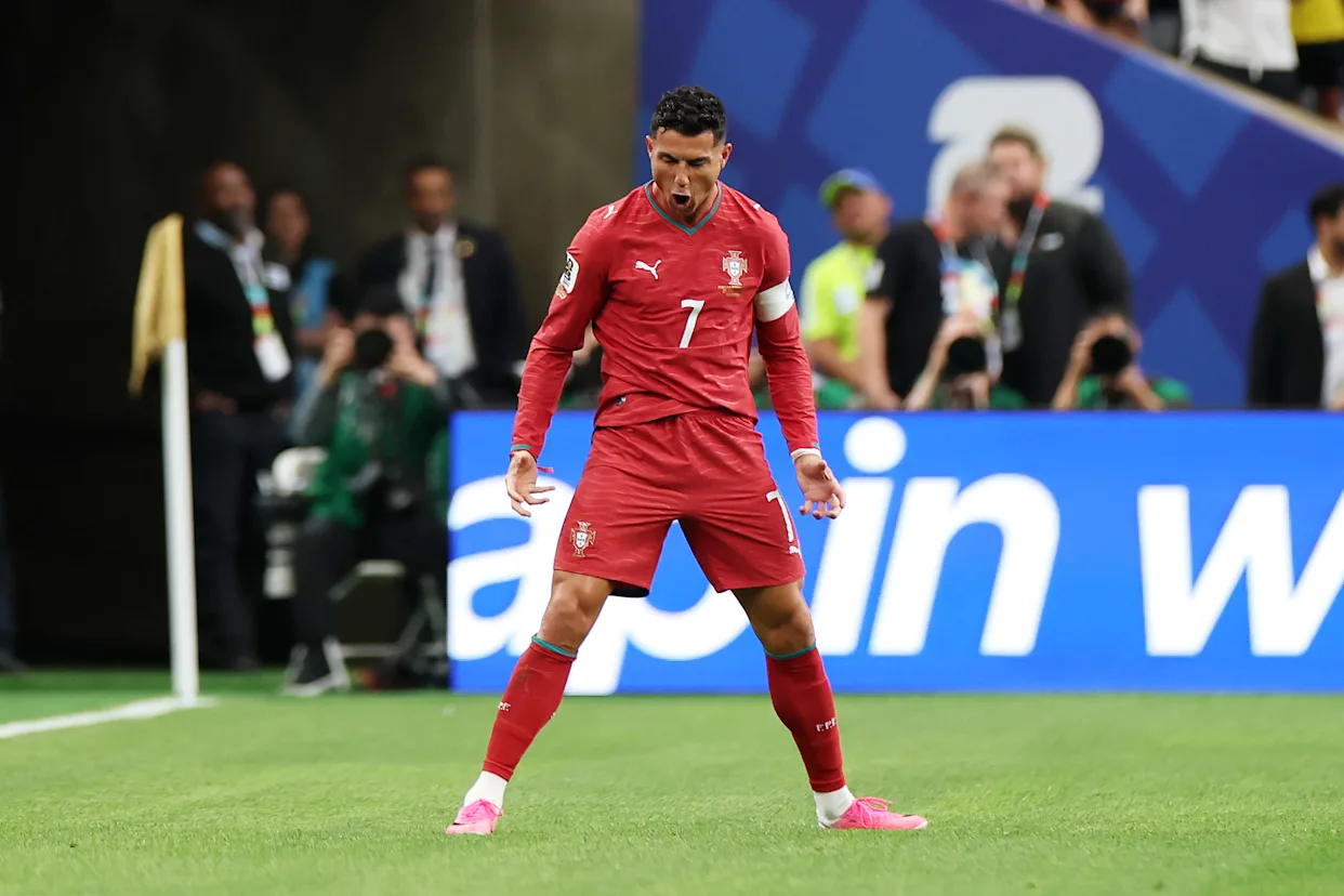 Goliza de 5-0  de Portugal contra Uzbekistán con doblete de CR7