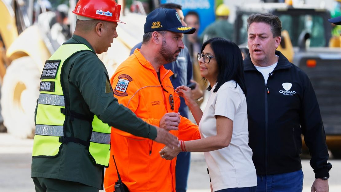 Asciende a 3 mil 811 el número de muertos por los sismos en Venezuela