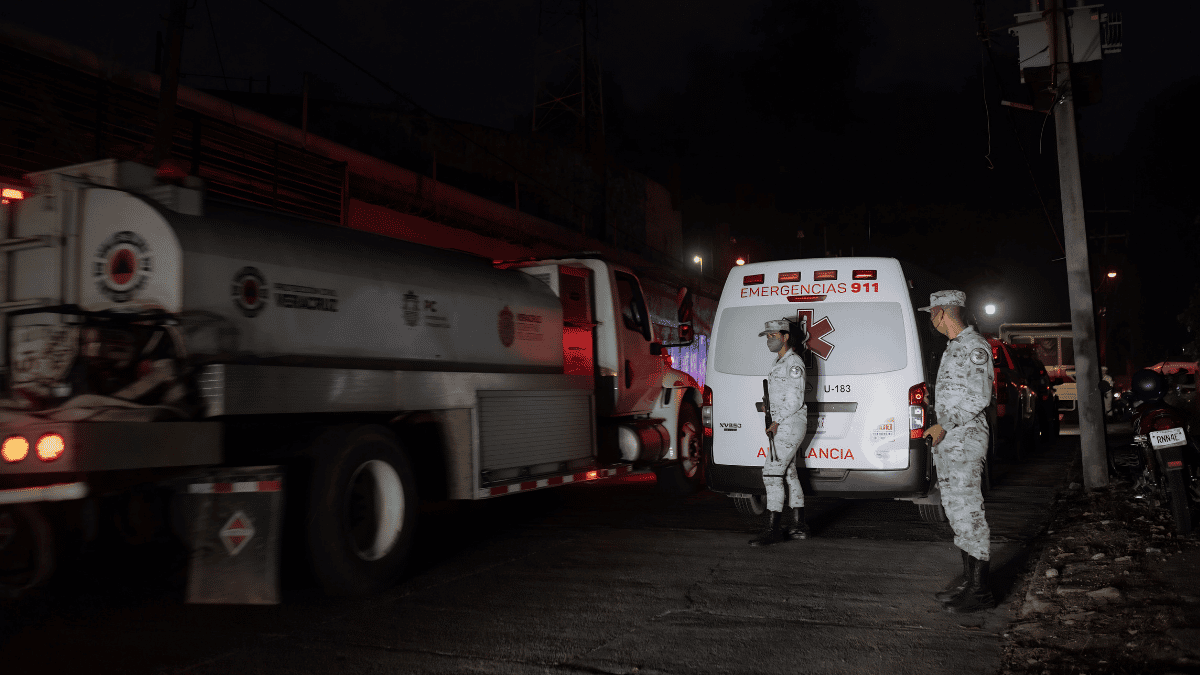 Dos trabajadores de Pemex resultan heridos tras ataque armado en refinería de Minatitlán