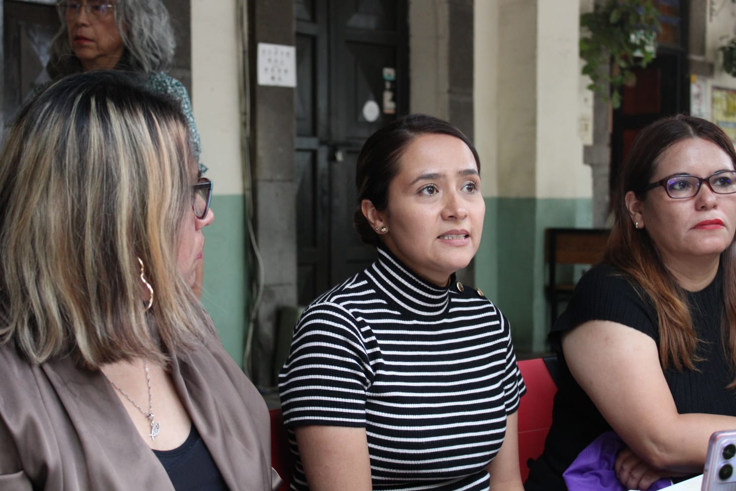 Juez de Tlaxcala ordena mandar a Chile a una menor y su madre, dónde son víctimas de violencia