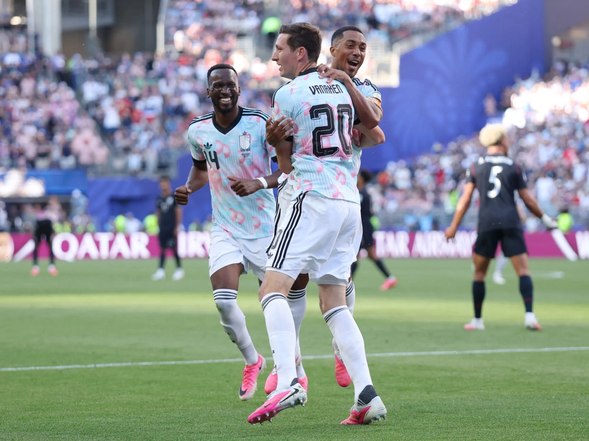 Bélgica elimina a Estados Unidos con goliza 4-1