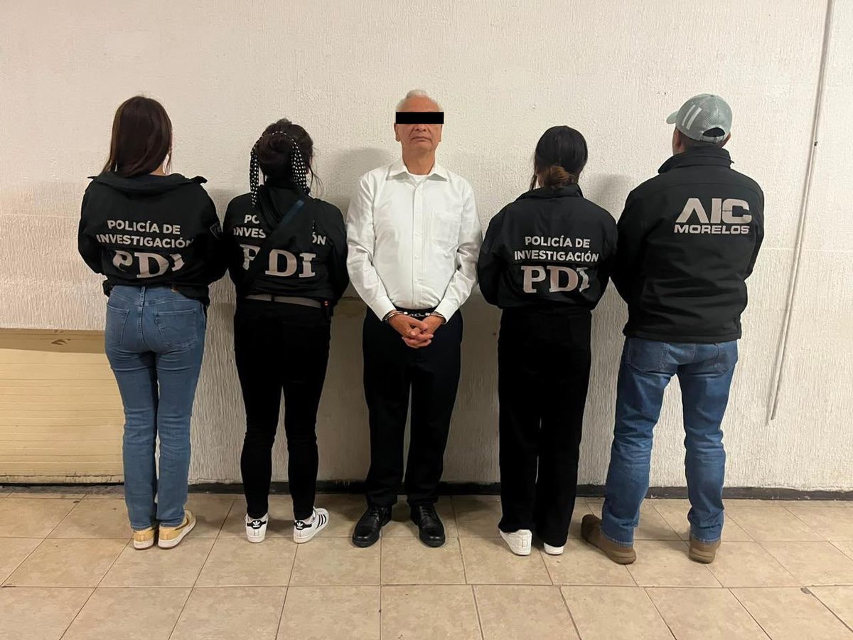 Exdirector de Pemex, Víctor Rodríguez, es detenido en CDMX