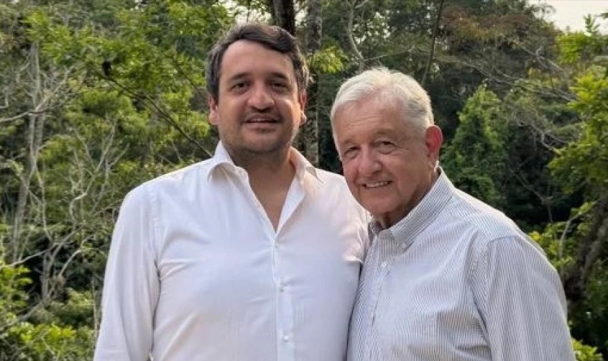 Reaparece AMLO en foto que publicó 'Andy' en sus redes sociales