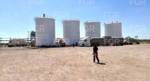 Ubican refinería clandestina con millones de litros de combustible en Tamaulipas