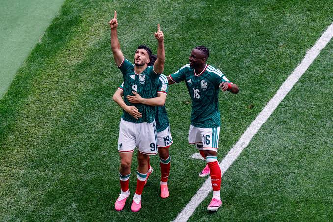 México 2-0 ante Sudáfrica en partido inaugural