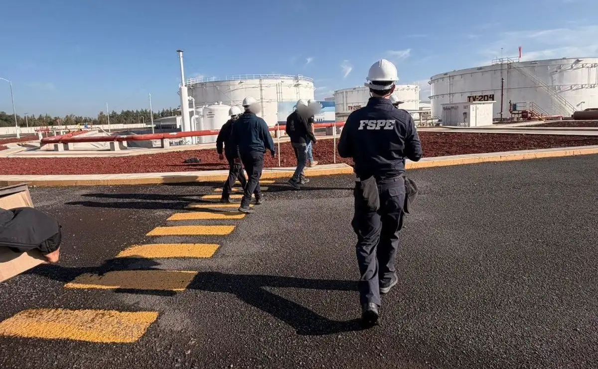 El hidrocarburo decomisado por FGR tienen origen legal, dice Grupo SIMSA