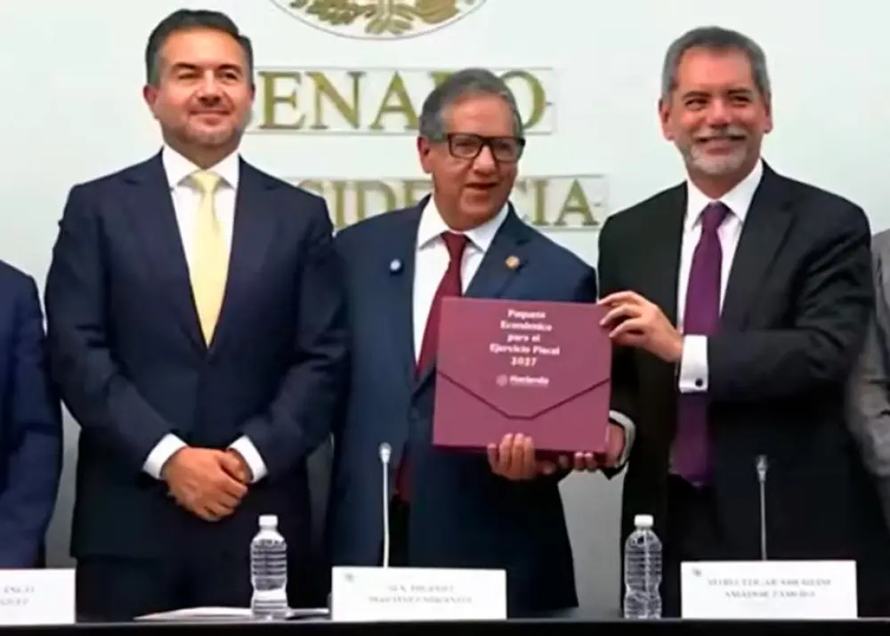 Entrega Édgar Amador el Paquete Económico 2027 y prevé un crecimiento de hasta 2.5%