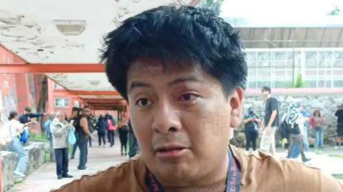 Agreden presuntos policías a reportero de El Sol de México durante la Marcha del 2 de Octubre en la CDMX