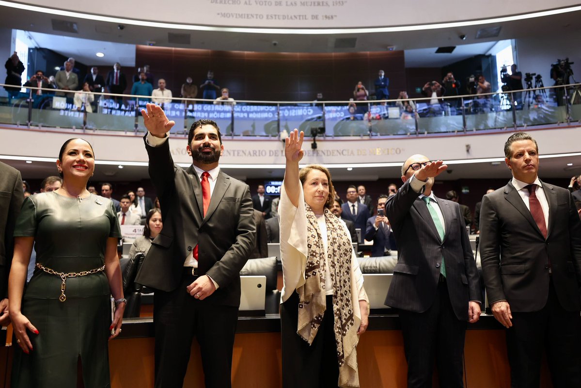 Roberto Lazzeri rinde protesta como embajador de México en Estados Unidos