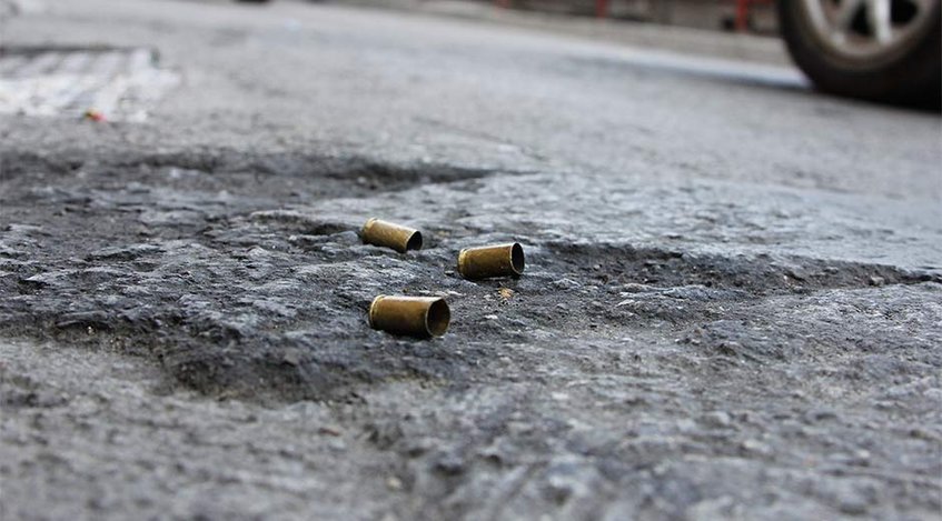 Atacan a balazos dos casas en Culiacán esta mañana