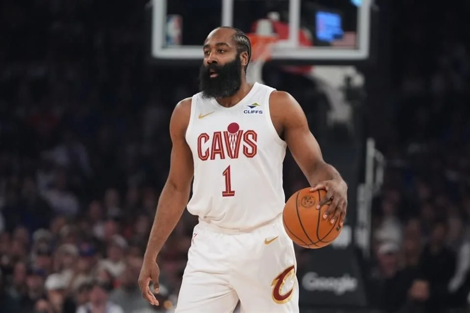 Arrestan a James Harden en Houston por portación ilegal de arma