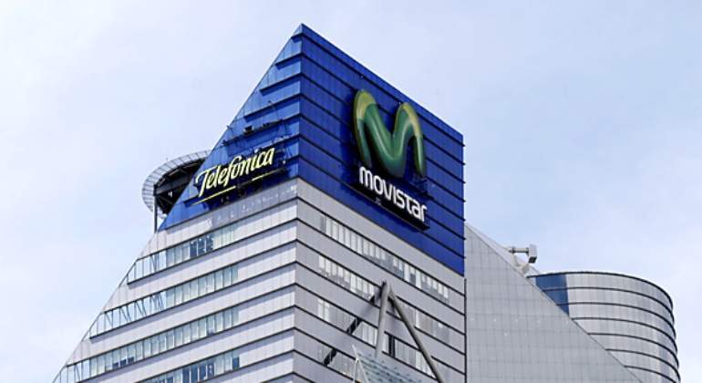 Telefónica culmina su salida de México con la venta a OXIO