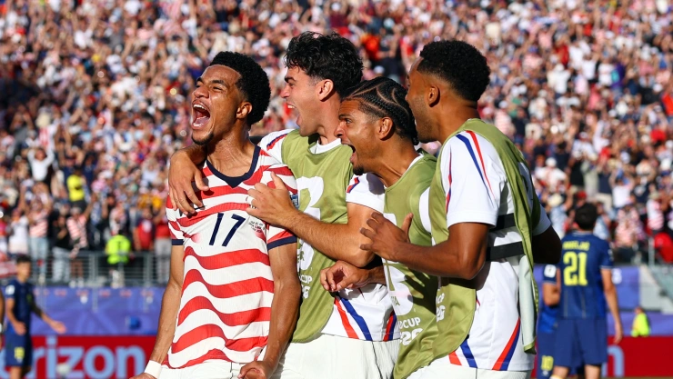 Estados Unidos derrotó 2-0 a Bosnia y Herzegovina