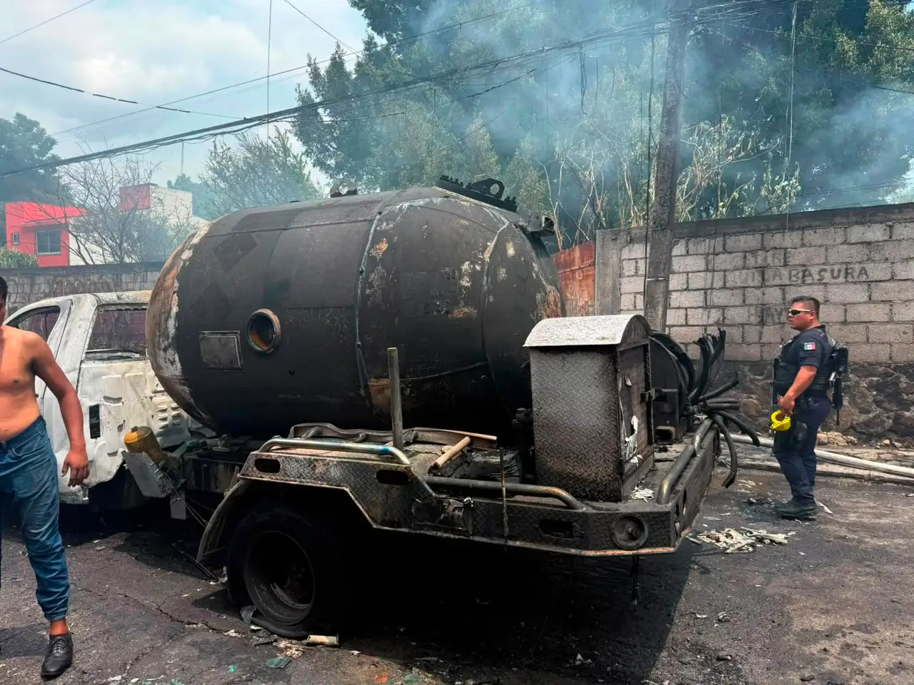 Llueven denuncias tras explosión de pipa de gas en Cuernavaca