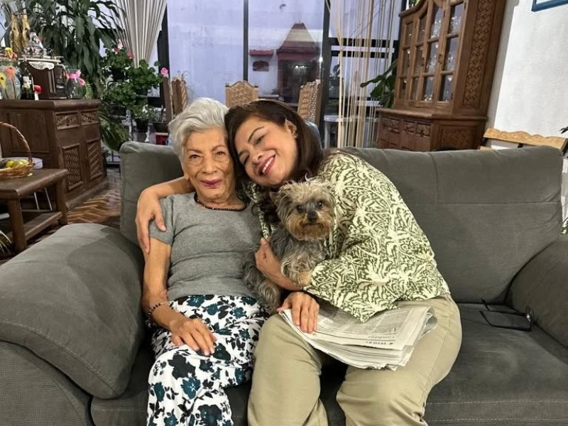 Fallece la mamá de Clara Brugada