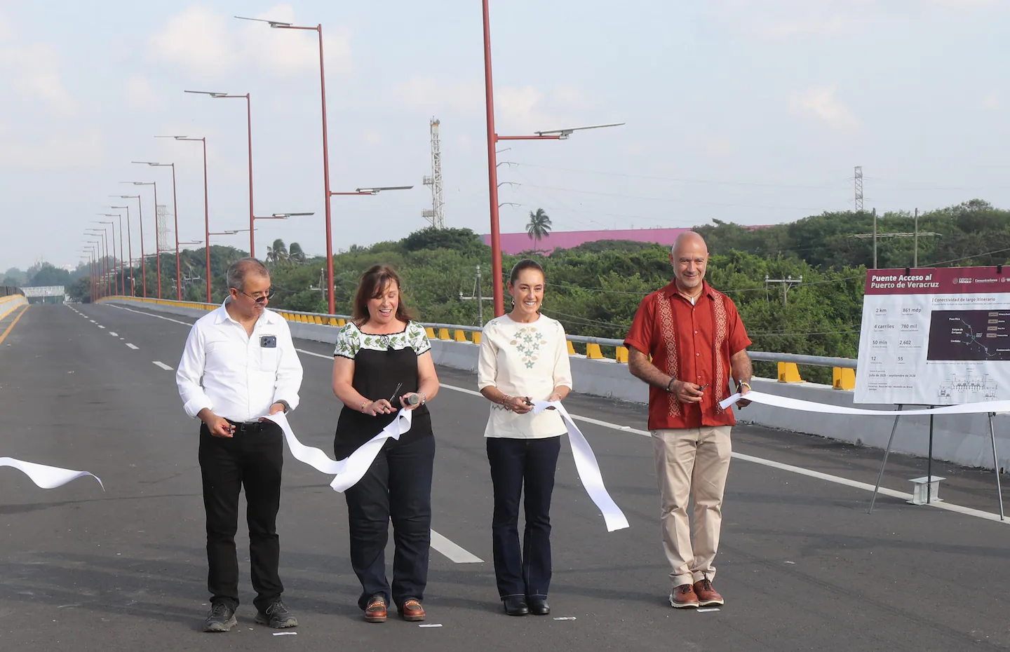 Sheinbaum inaugura puente de acceso al Puerto de Veracruz; costó 860 MDP