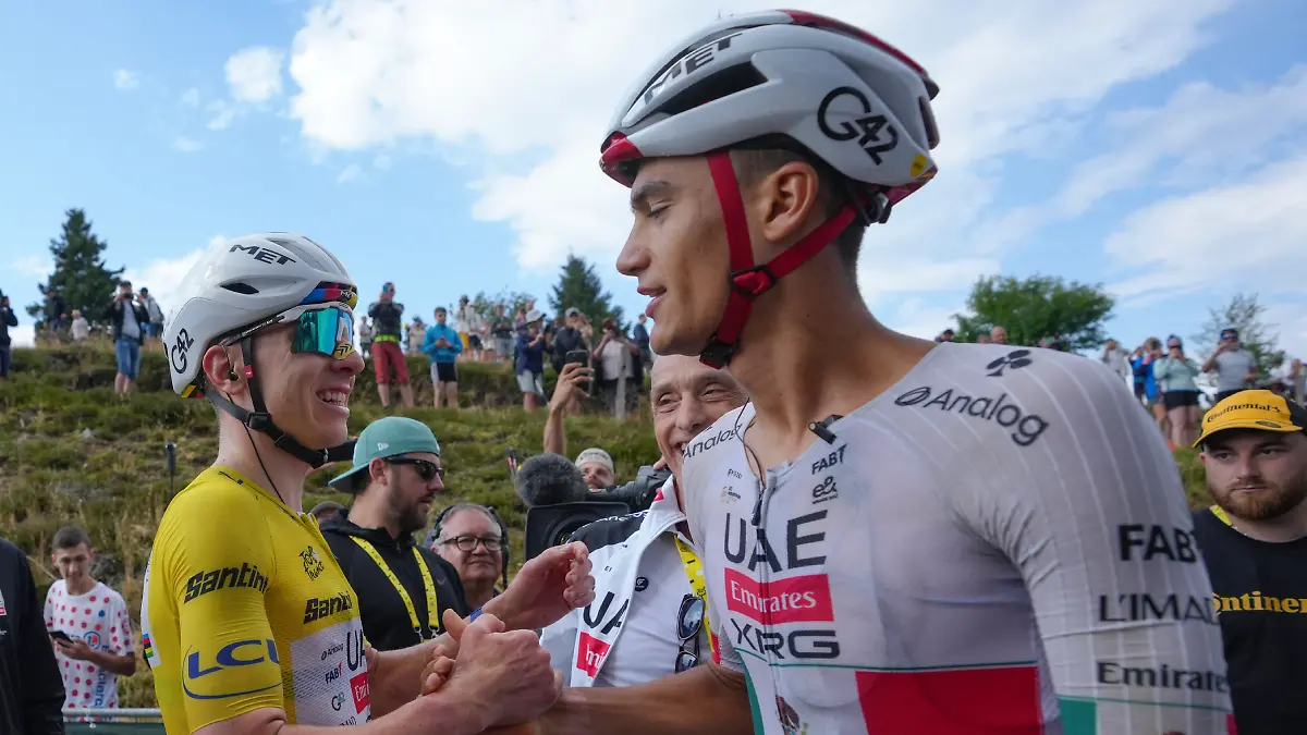 Del Toro logra un relevante 2º lugar en la etapa 14 del Tour de Francia