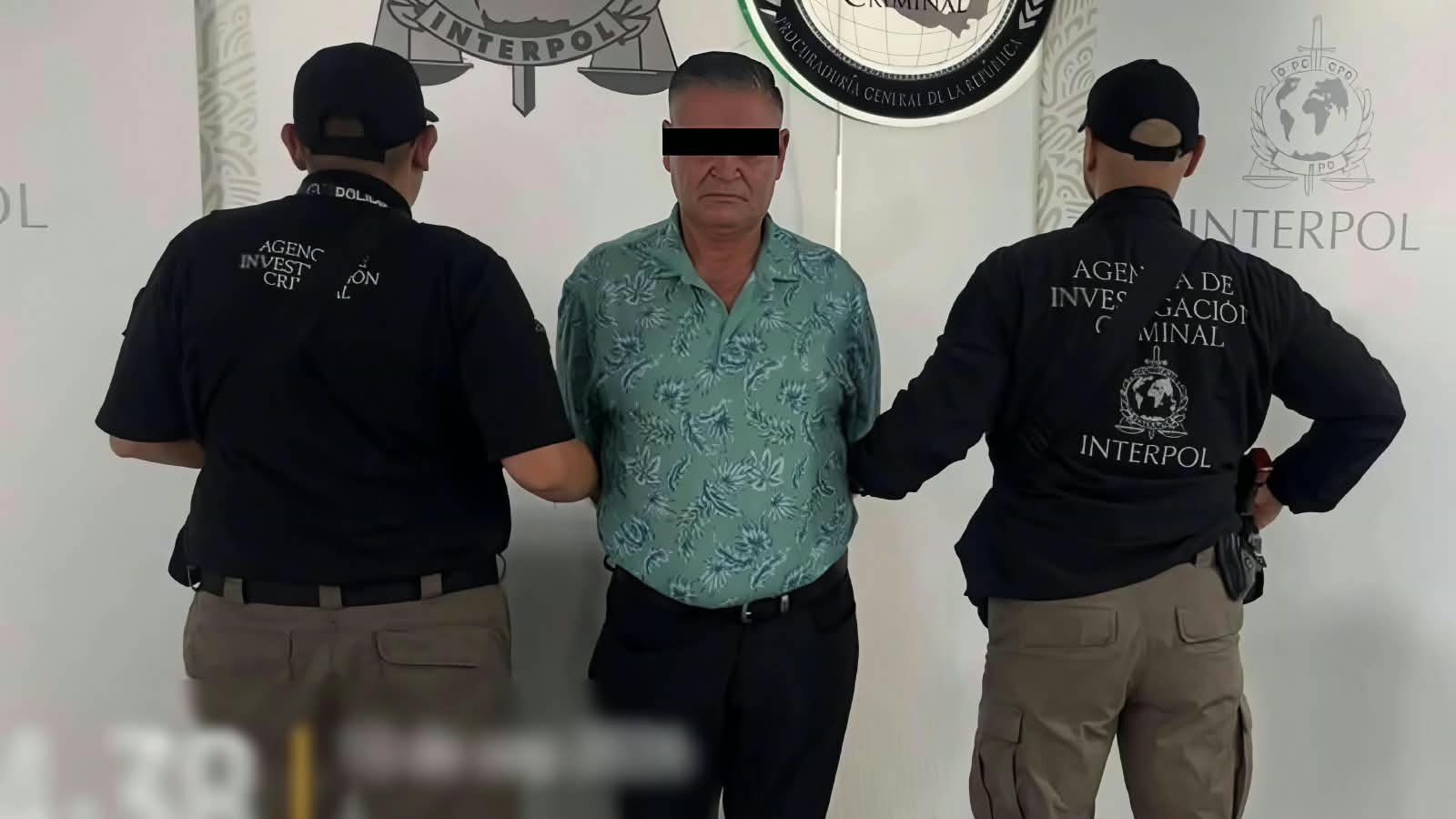 Detienen en el AICM a dos personas por secuestro agravado y explotación sexual